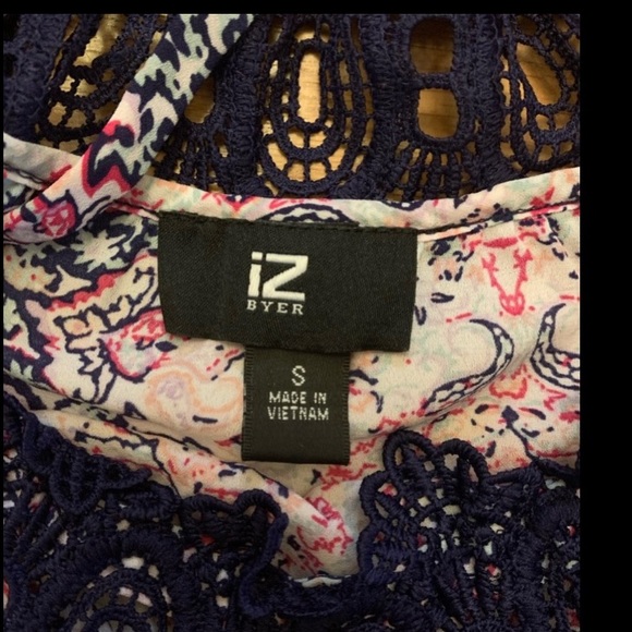 Women’s (IZ BYER) Blouse - Picture 3 of 3